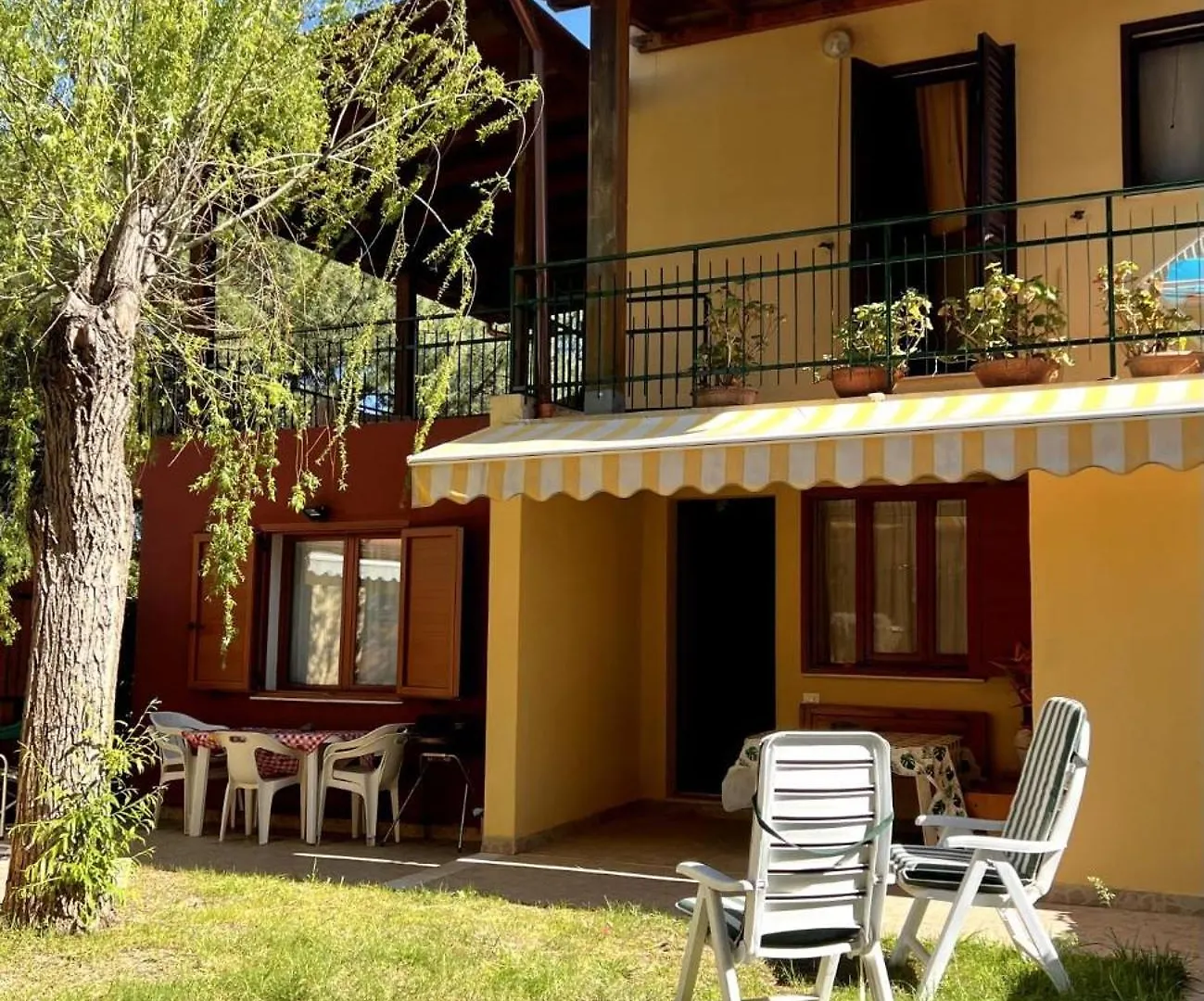 Casa Vacanze Il Salice Iun R6393 Flumini di Quartu 0*,